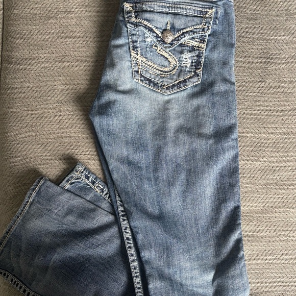 Womens Light Blue Silver Brand Jeans with Embroidered Back-Pockets. - Picture 2 of 4